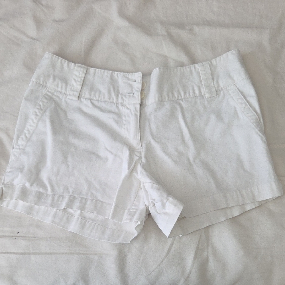New York & Company Crisp White Women's Shorts